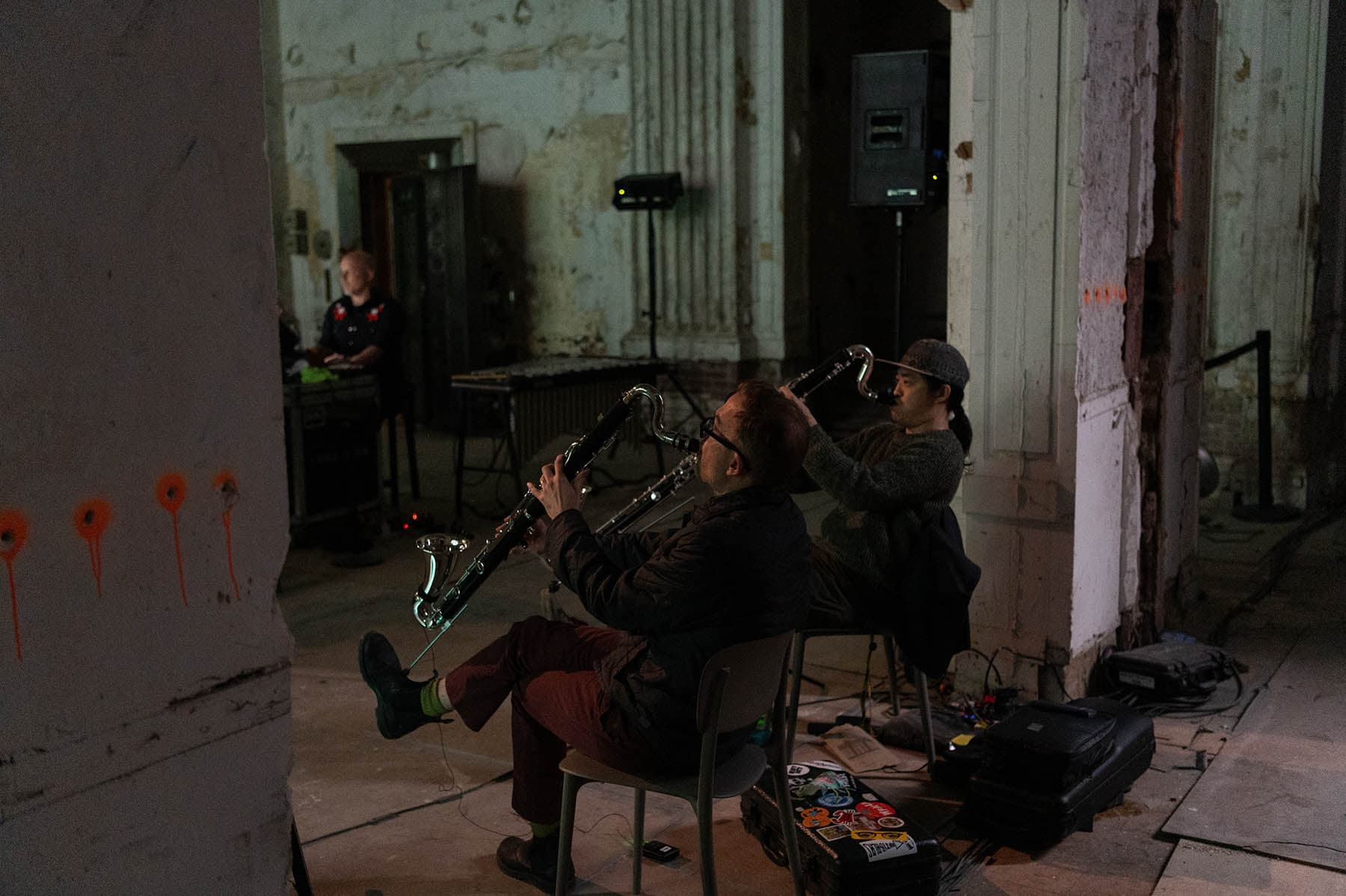 Jill Magid, Tender Presence, 2022
Performance and installation presented by Creative Time at The Dime Savings Bank of Williamsburg
Image courtesy the artist, Creative Time, and LABOR, Mexico City
photography: Daniel Salemi