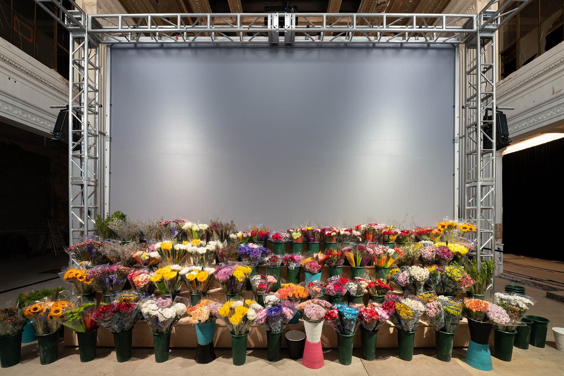 Jill Magid, Tender Presence, 2022
Performance and installation presented by Creative Time at The Dime Savings Bank of Williamsburg
Image courtesy the artist, Creative Time, and LABOR, Mexico City
photography: Daniel Salemi