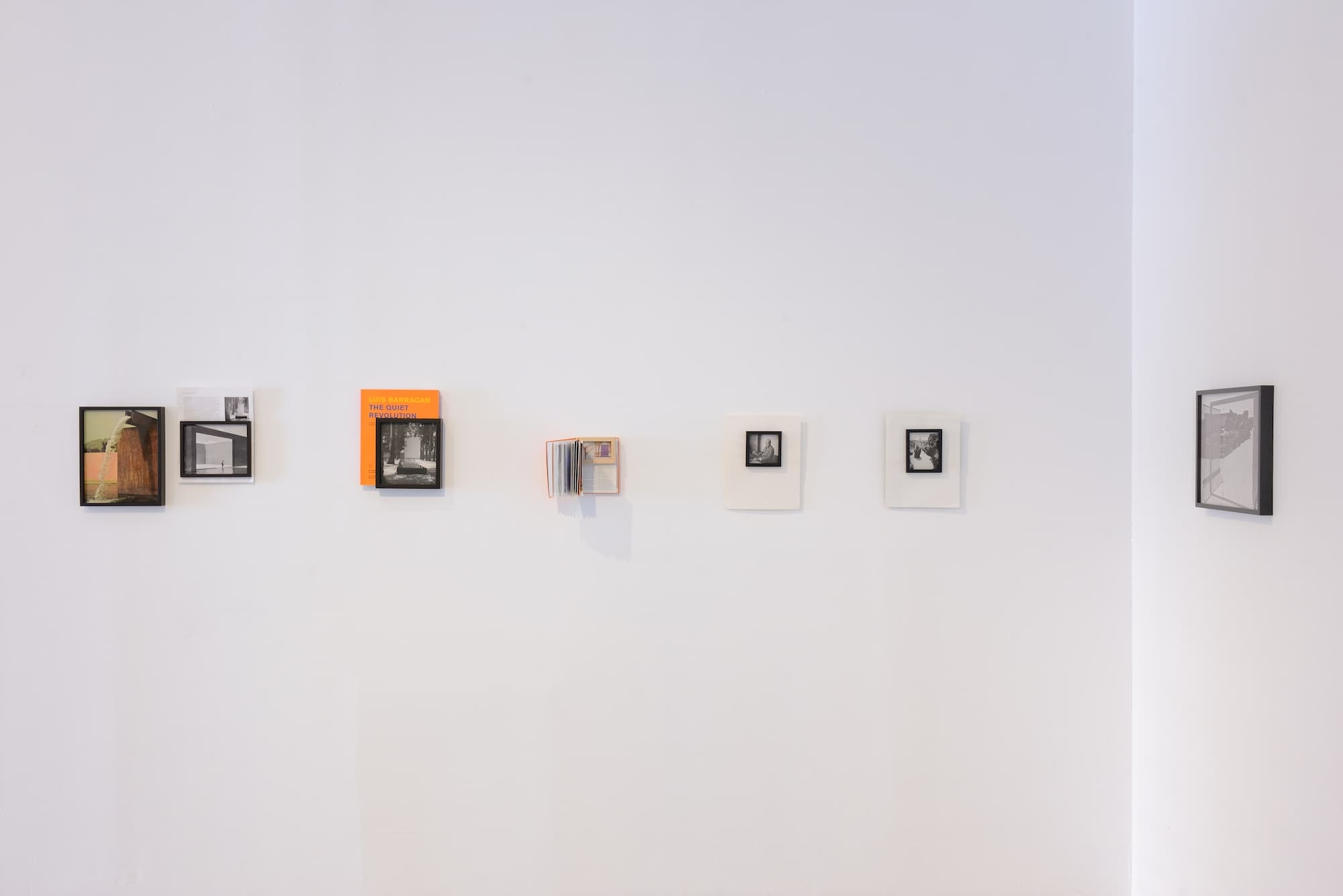 Mujer con Sombrero, installation view, Museo MAZ, 2014