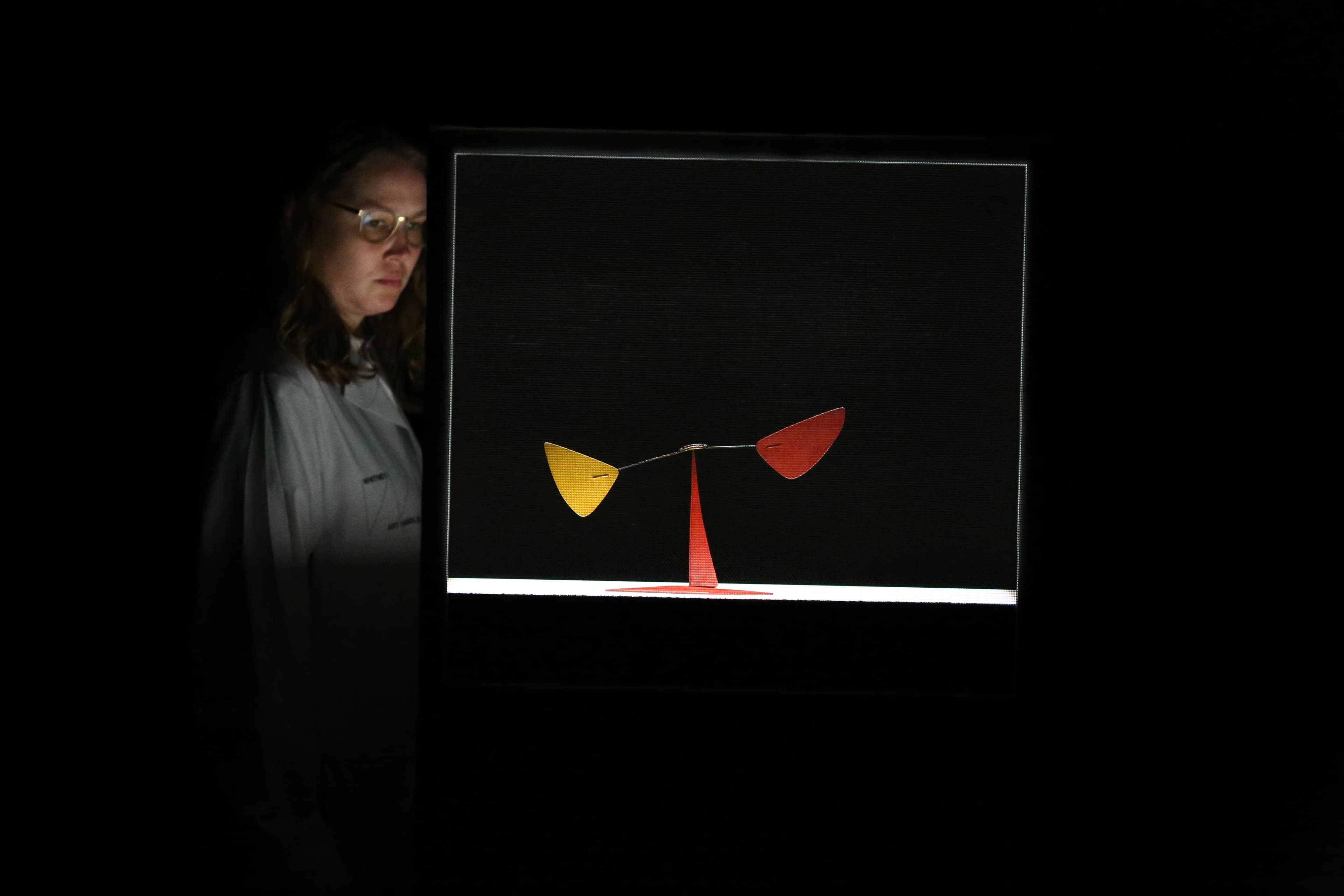 Awaiting Alexander Calder, performance view