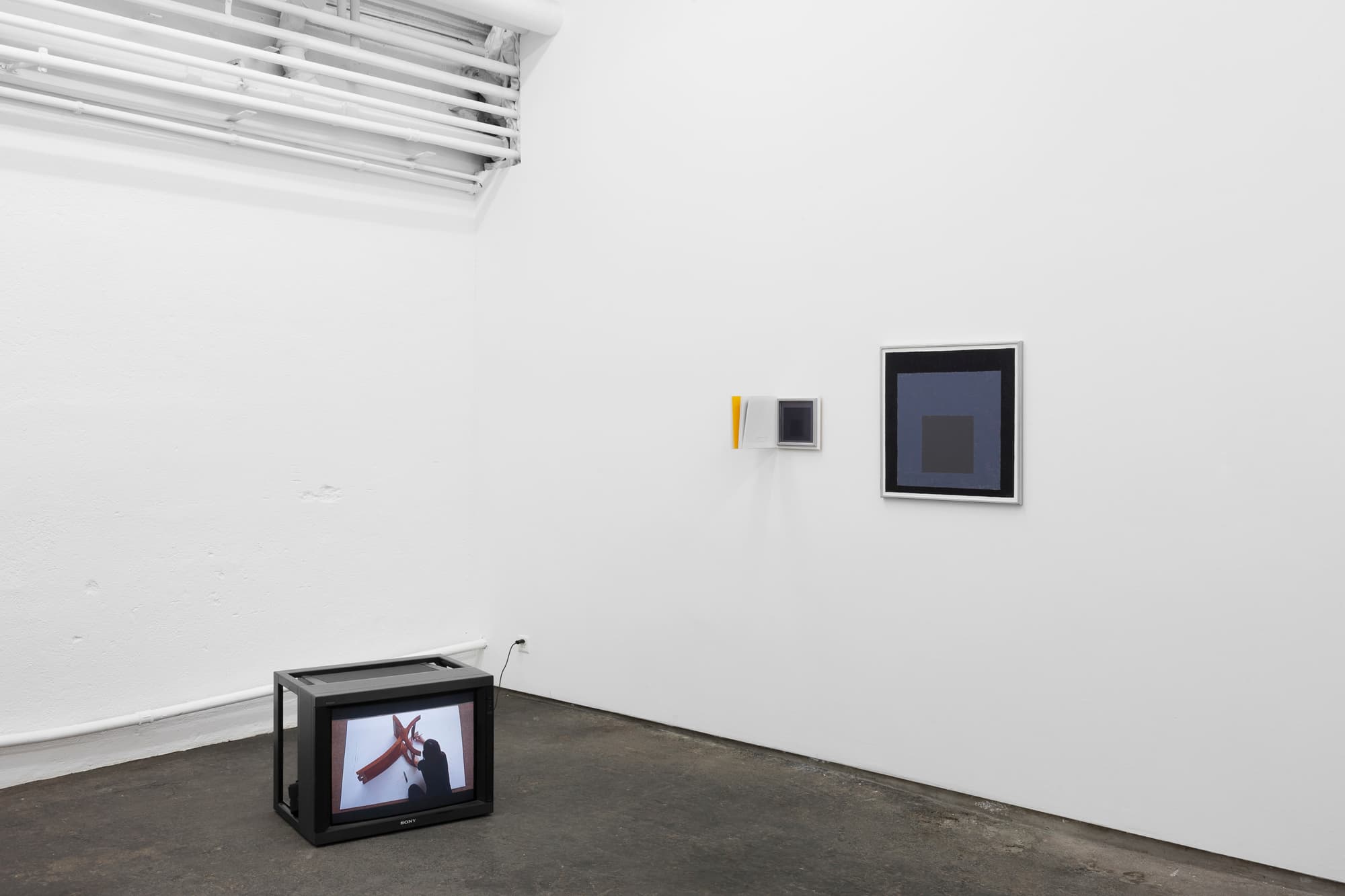 Installation view: Homage, RaebervonStenglin, Zürich
photo: Gunnar Meier